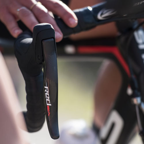 Electronic shifting delivers exceptional performance. Electronic shifting delivers exceptional performance.